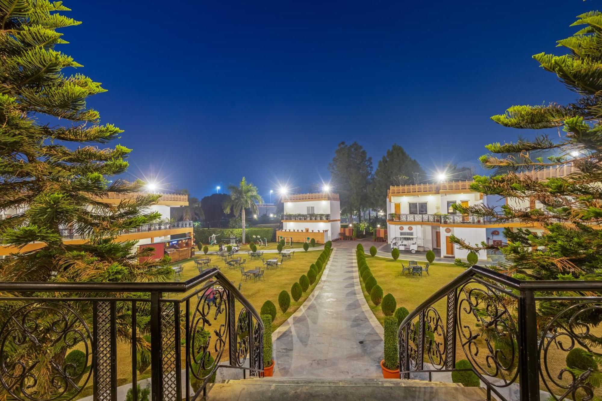 Aapno Ghar Resort & Amusement Park Gurgaon Bagian luar foto