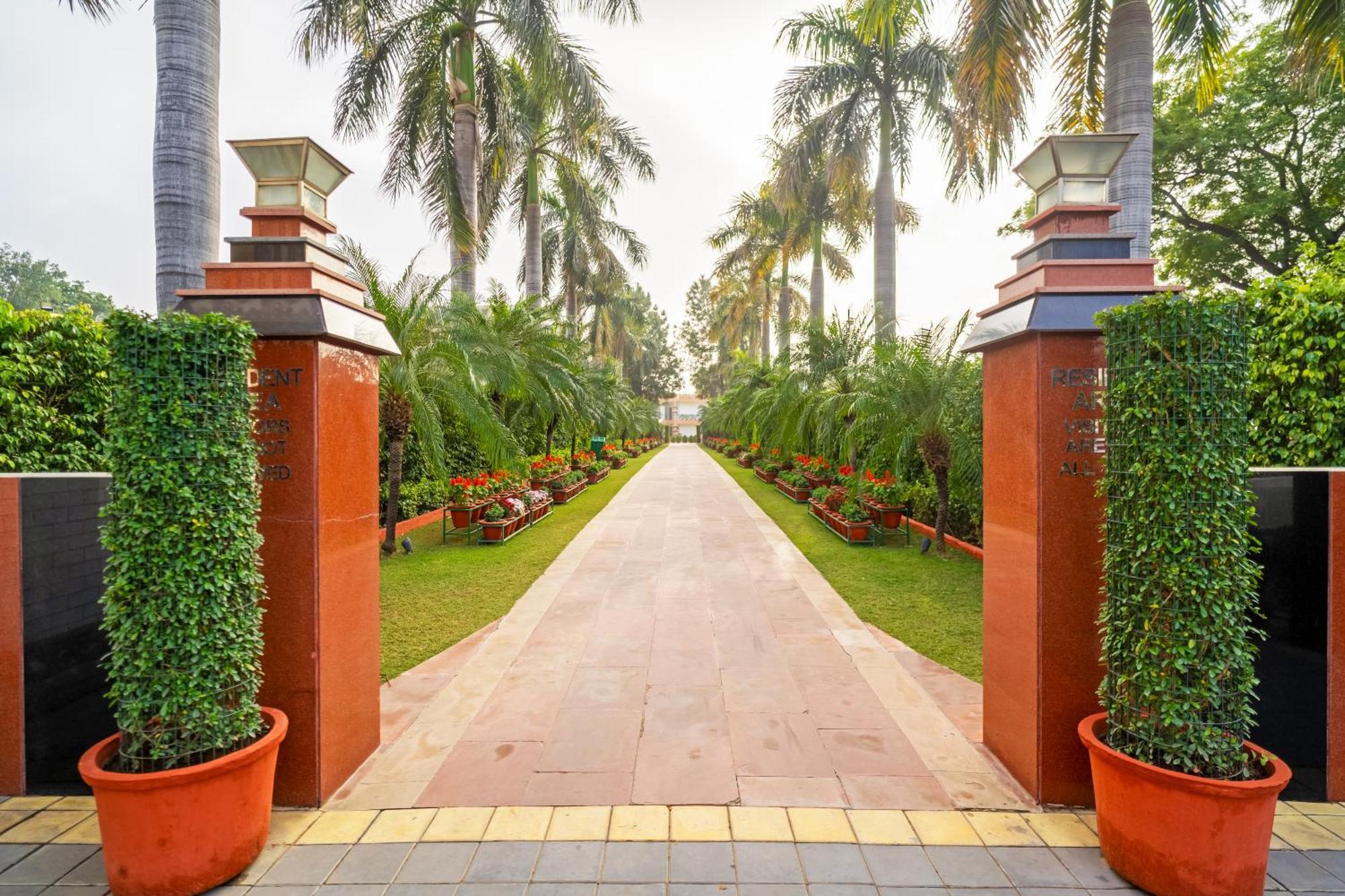 Aapno Ghar Resort & Amusement Park Gurgaon Bagian luar foto
