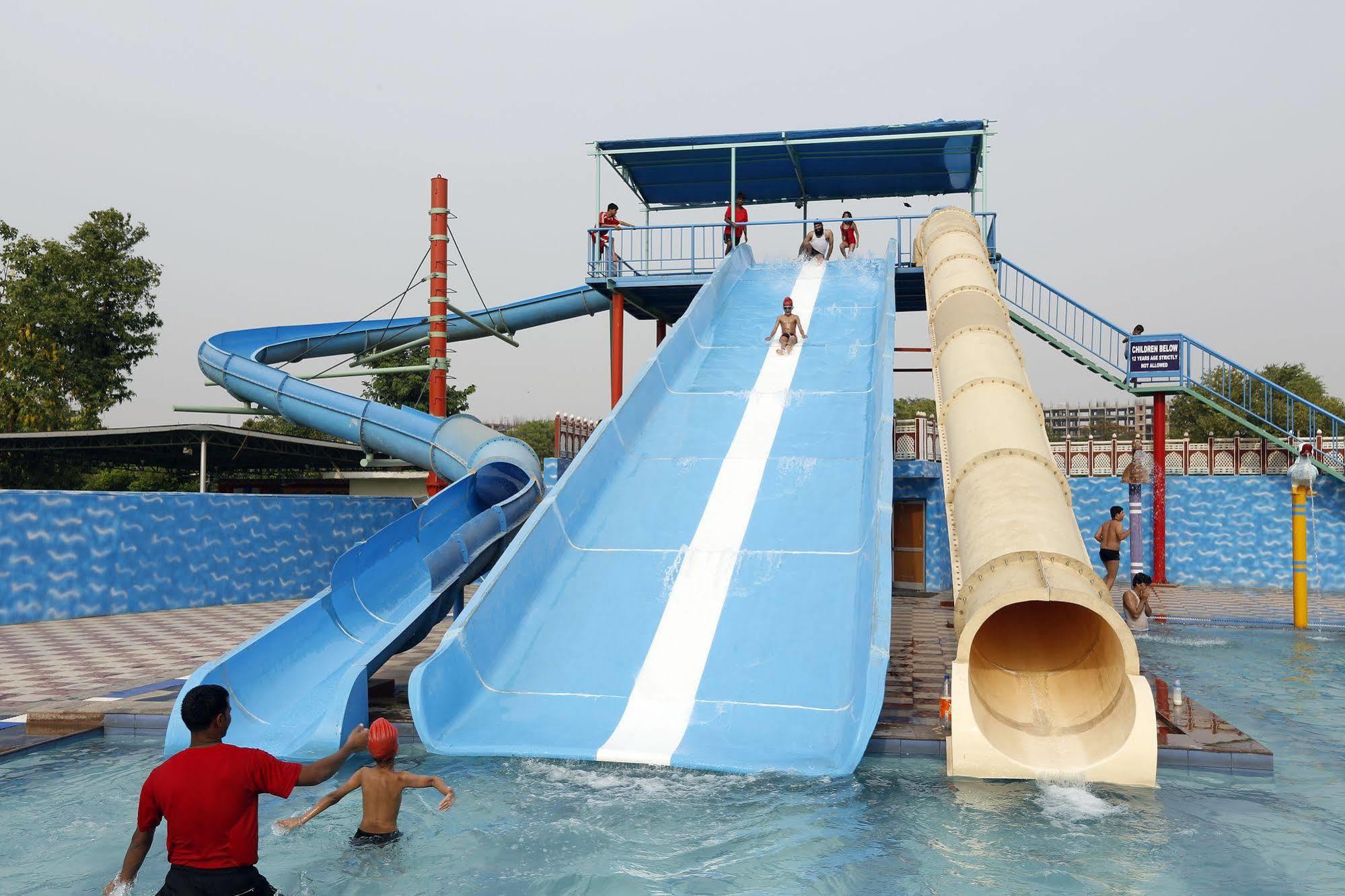 Aapno Ghar Resort & Amusement Park Gurgaon Bagian luar foto