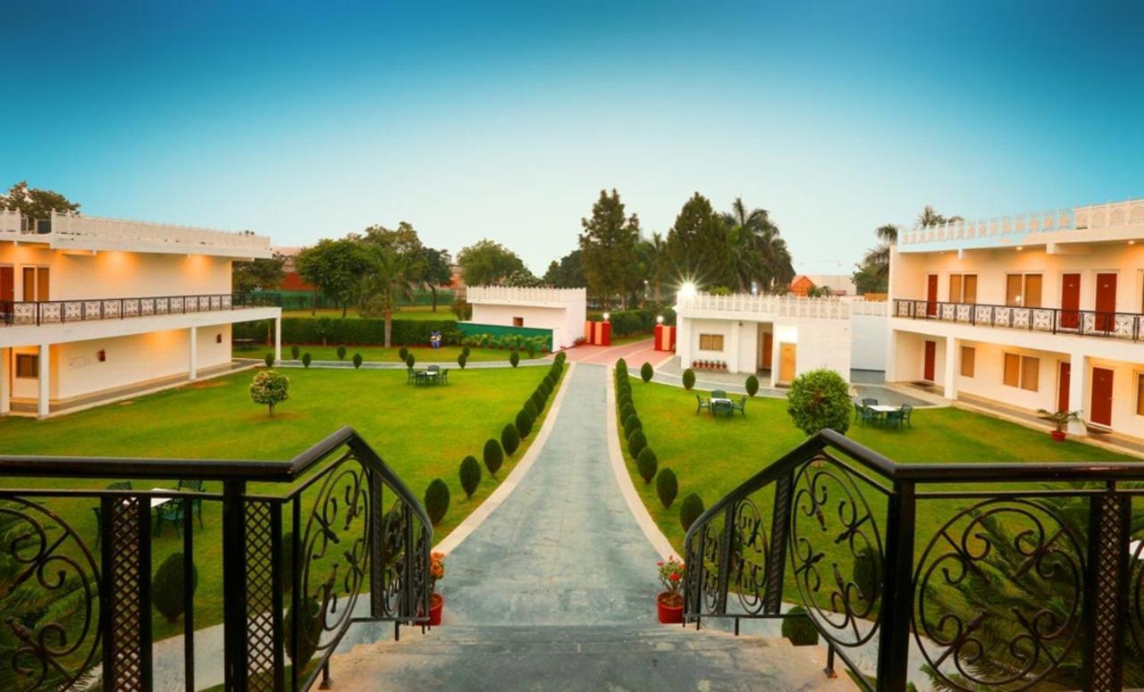 Aapno Ghar Resort & Amusement Park Gurgaon Bagian luar foto